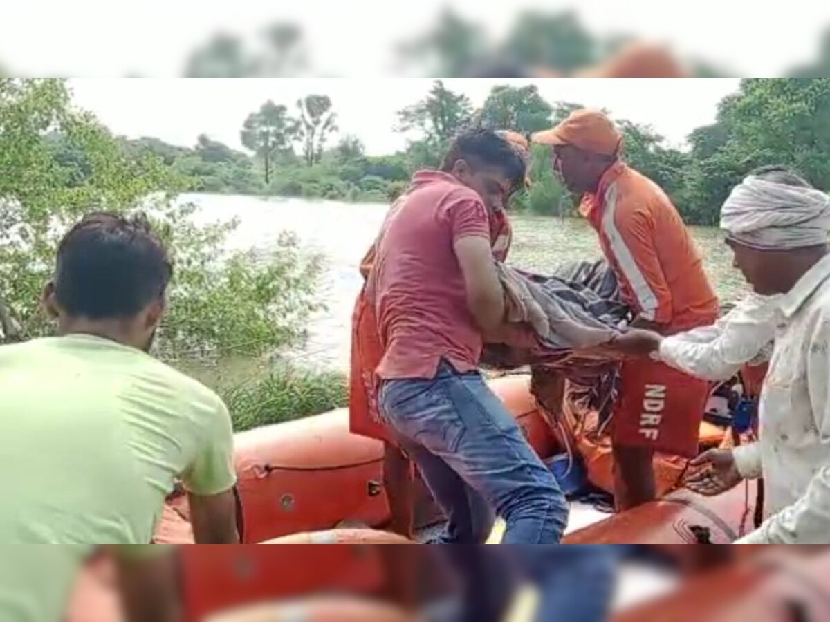 बाढ़ में फंसी प्रेग्नेंट शालिनी के लिए भगवान बनी NDRF, जानें कैसे किया रेस्क्यू ऑपरेशन