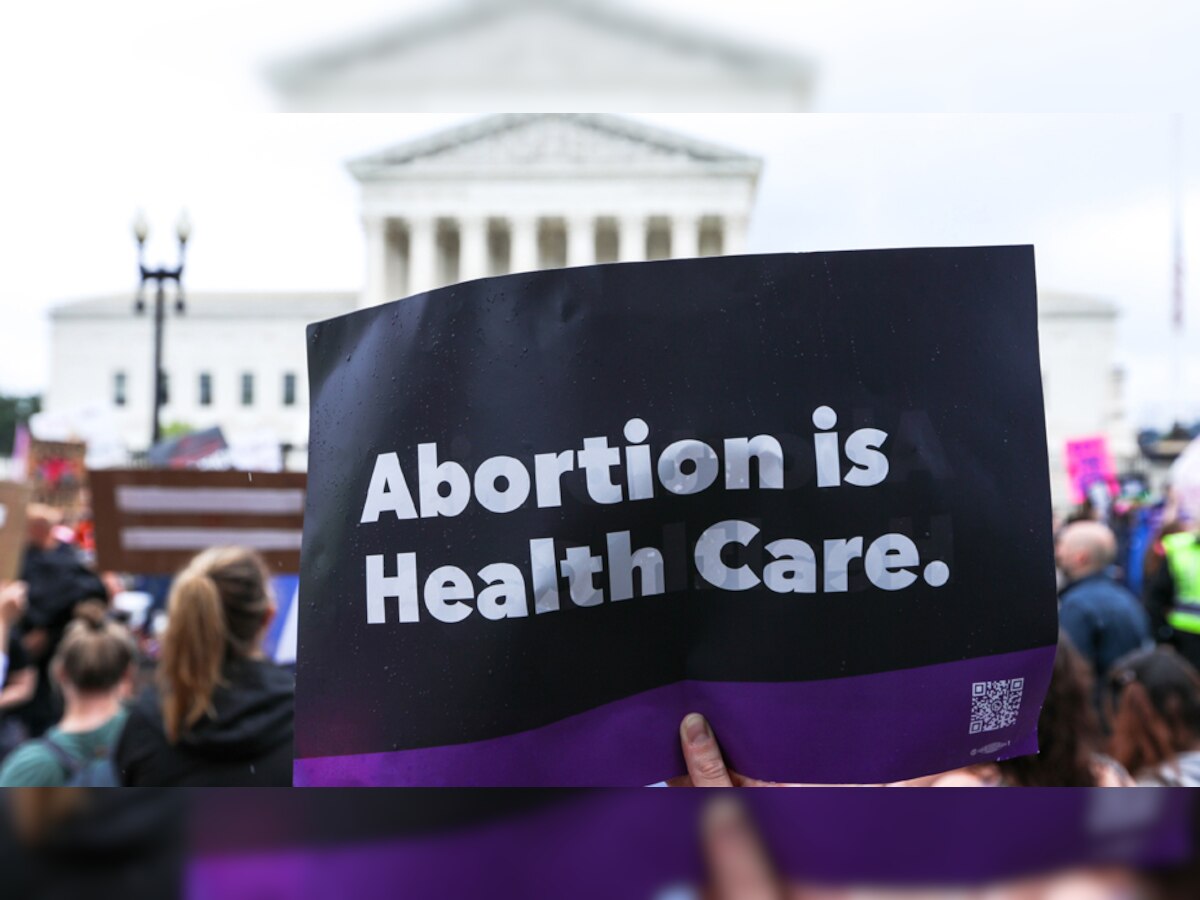 अमेरिका: भ्रूण असामान्य होने पर भी डॉक्टर ने गर्भपात कराने से किया इनकार, हो रहा विरोध