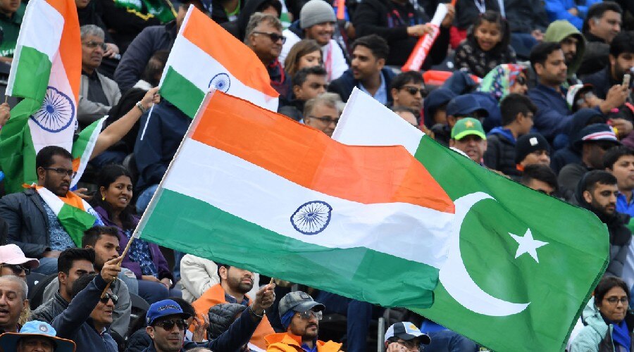 IND vs PAK: भारत में यहां पर लगी भारत-पाकिस्तान का मैच देखने पर रोक, जानें क्या है कारण