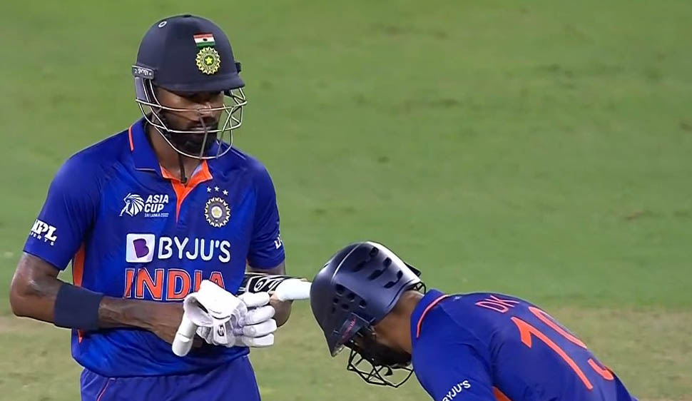 India vs Pakistan Highlights: भारत को आखिरी ओवर में कैसे मिली यादगार जीत? देखिए Last Over का रोमांच India vs Pakistan Highlights: भारत को आखिरी ओवर में कैसे मिली यादगार जीत? देखिए Last Over का रोमांच
