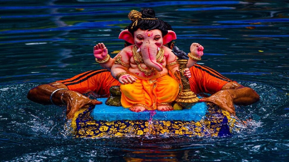 Ganesh Visarjan 2022: आखिर 10 दिन बाद ही क्यों होता है गणेश विसर्जन?  महाभारत से जुड़ा है इसका विचित्र कारण! | Ganesh chaturthi 2022 Why does  Ganesh Visarjan happen only after 10
