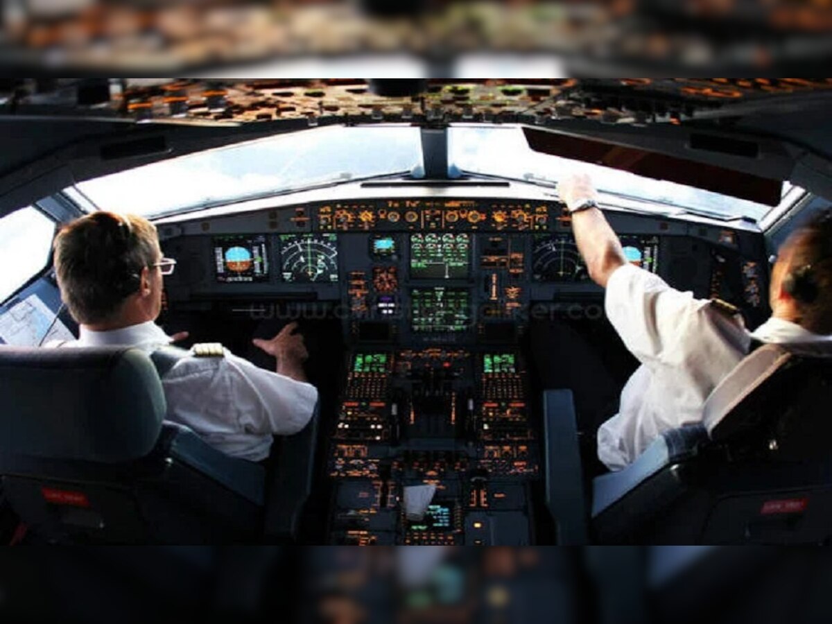 WWE in Air France cockpit: ମଝି ଆକାଶରେ ଦୁଇ ପାଇଲଟ୍ ଧସ୍ତାଧସ୍ତି, ଘଣ୍ଟାଏ ବିଳମ୍ବରେ ପହଞ୍ଚିଲେ ଯାତ୍ରୀ 