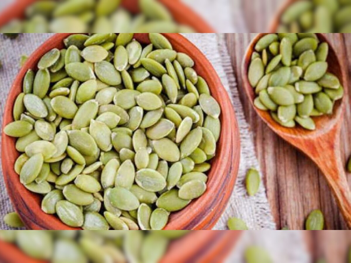 Pumpkin Seeds: कद्दू के बीज का इस तरह से करें सेवन, मक्खन की तरह पिघलेगा शरीर का मोटापा