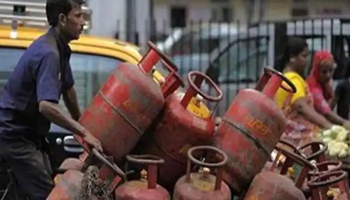 क्या 1 सितंबर को घटेंगे LPG सिलेंडर के दाम? इन बदलावों से पड़ेगा जेब पर सीधा असर