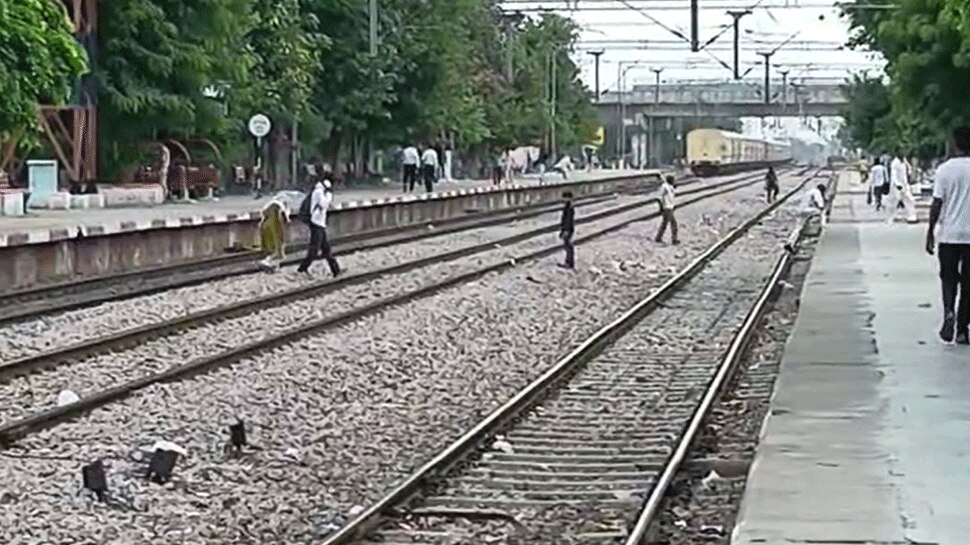 Railway Route Accident Intentional Negligence Railway Department Bahadurgarh Railway Station 