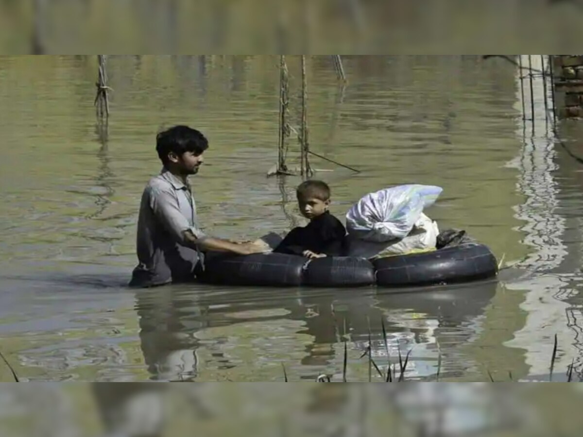 Pakistan में बाढ़ से हालात 'Out of Control', मदद के लिए भारत की तरफ देख रहे व्यापारी  