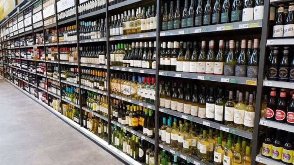 Delhi Old Excise Policy: 1 सितंबर से बदल जाएगा शराब खरीदने का तरीका, निजी दुकानों पर ताला लगना चालू