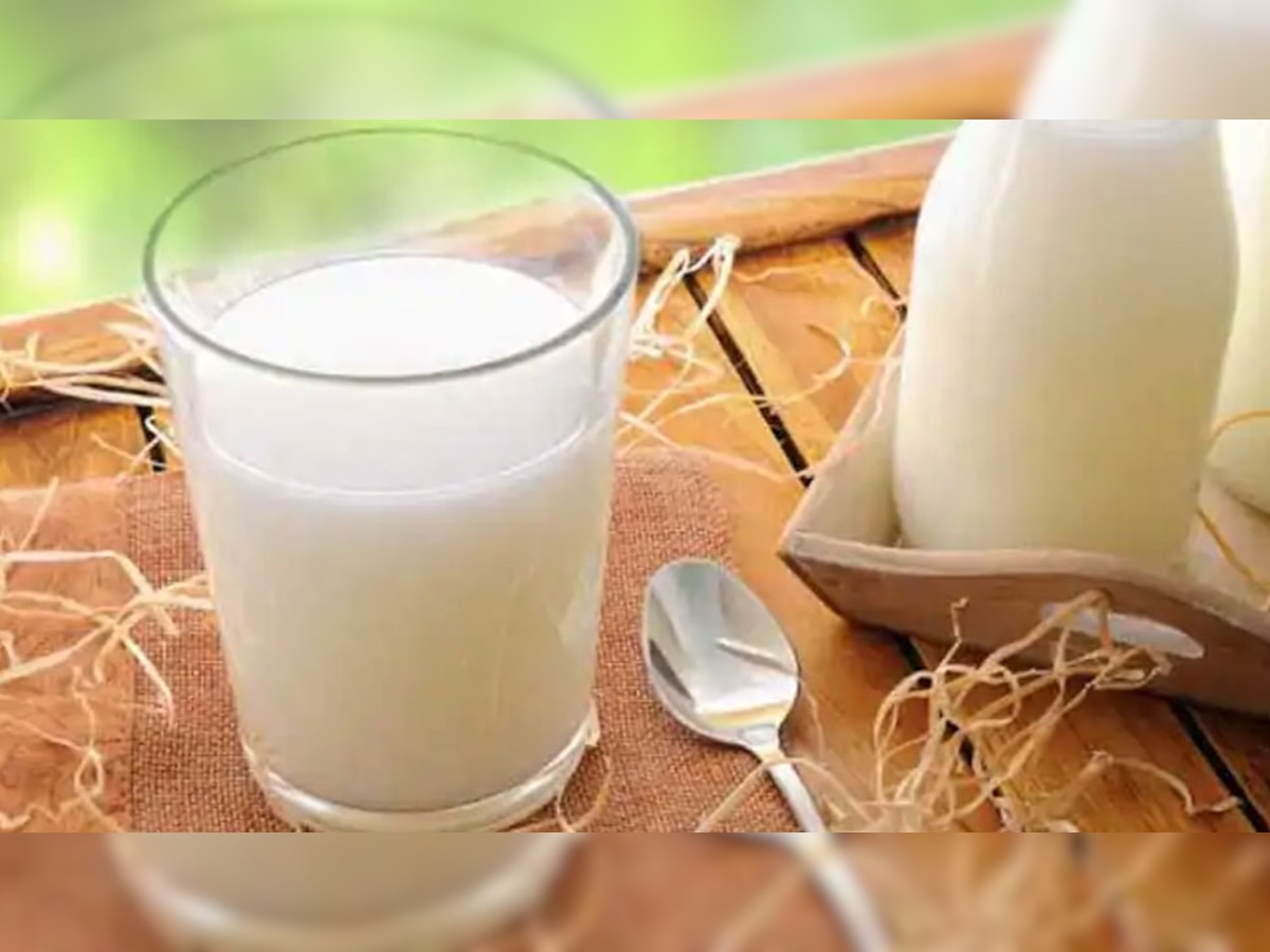 Healthy Diet: आज से ही रोजाना दूध पीने के तरीके में करें ये बदलाव, होंगे कमाल के फायदे!
