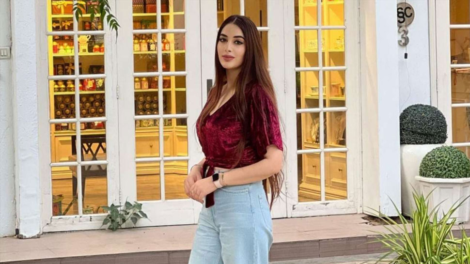दिल्ली में डॉक्टर हैं महरीन