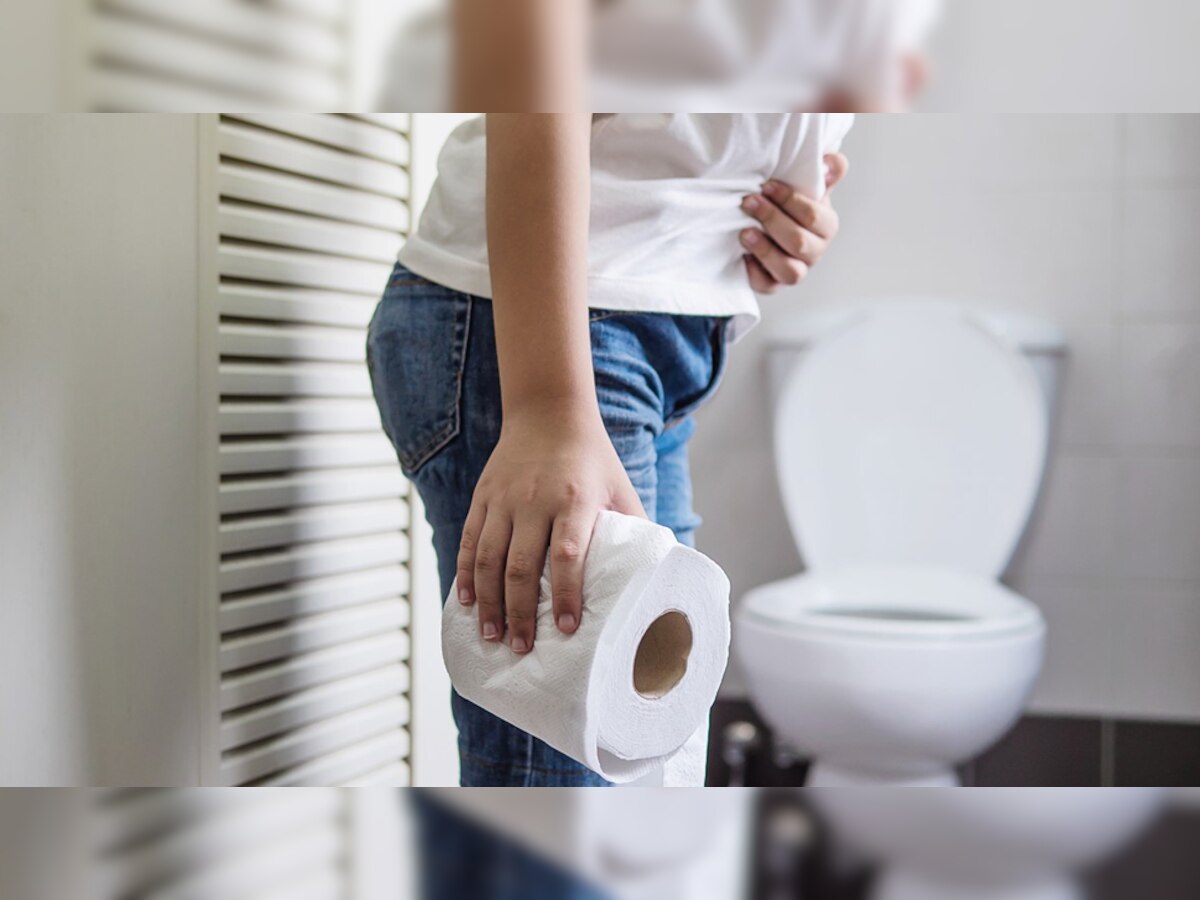 Constipation: कब्ज से नहीं मिल रही है राहत, बस रात को दूध में मिला लें ये एक चीज 