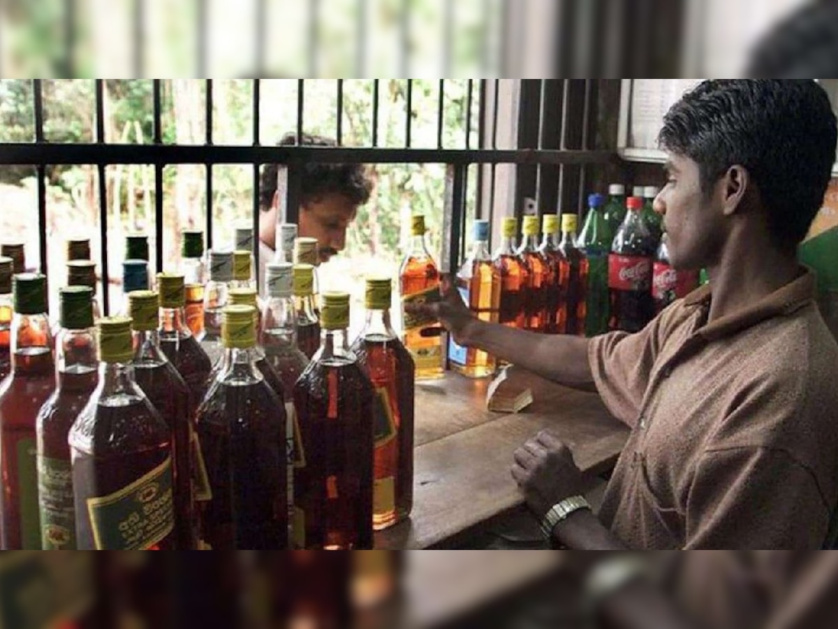 दिल्ली में पुरानी शराब नीति लागू होने से आए ये बड़े बदलाव, जानिए कैसे शराब प्रेमियों पर डालेंगे असर