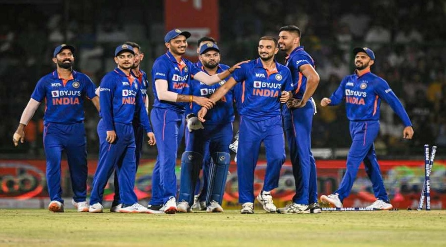 Asia Cup 2022: टीम इंडिया के इस खिलाड़ी पर भड़के गावस्कर, कहा- प्लेइंग 11 में रहने लायक नहीं