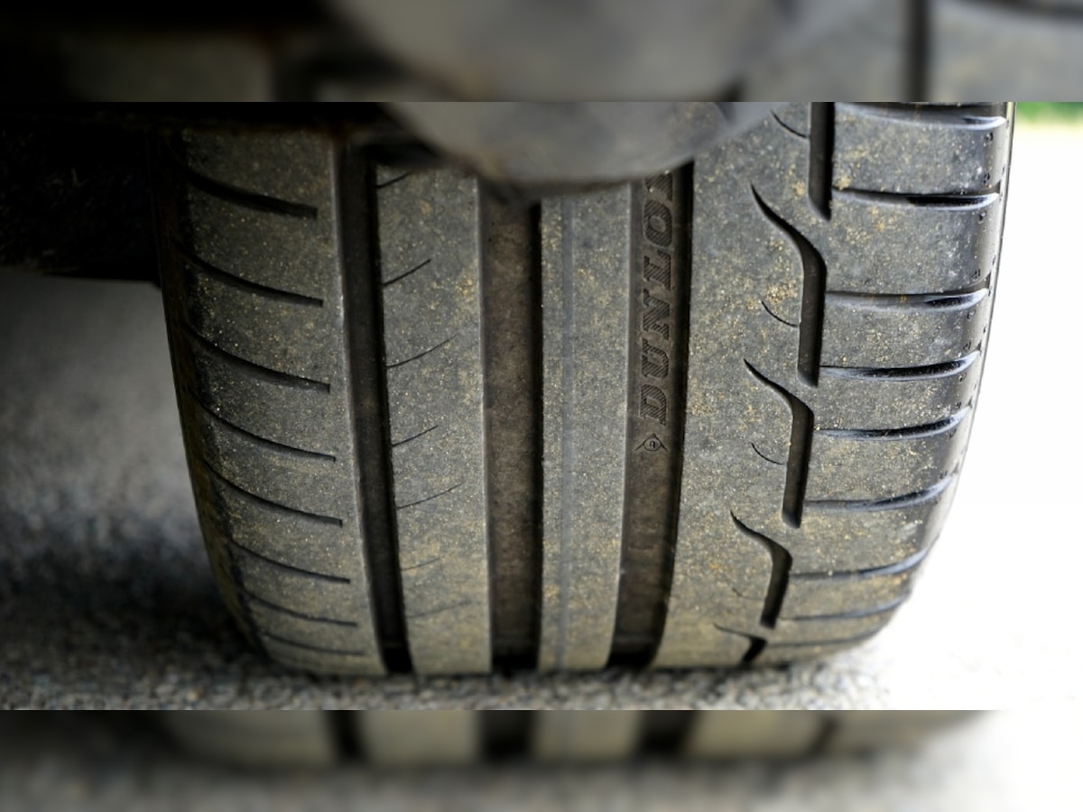 Car Tyre: अपनी गाड़ी के टायर को कब बदलें, इस ट्रिक से जान सकते हैं आप, Tyre में ही होता है इंडिकेटर