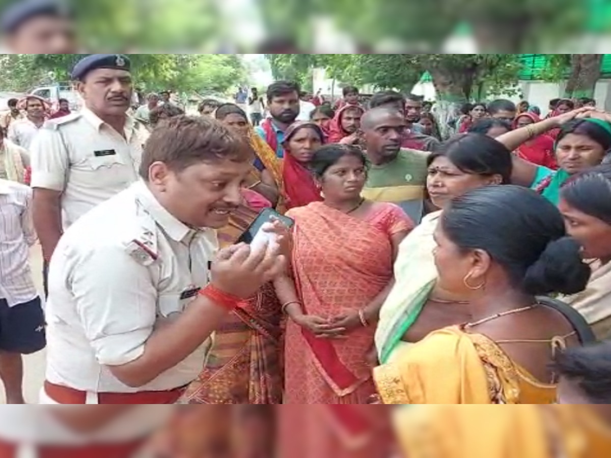 जहानाबाद में स्पीड ब्रेकर हटाने को लेकर दो गांव में हुआ विवाद, ग्रामीणों ने एसपी आवास का का किया घेराव