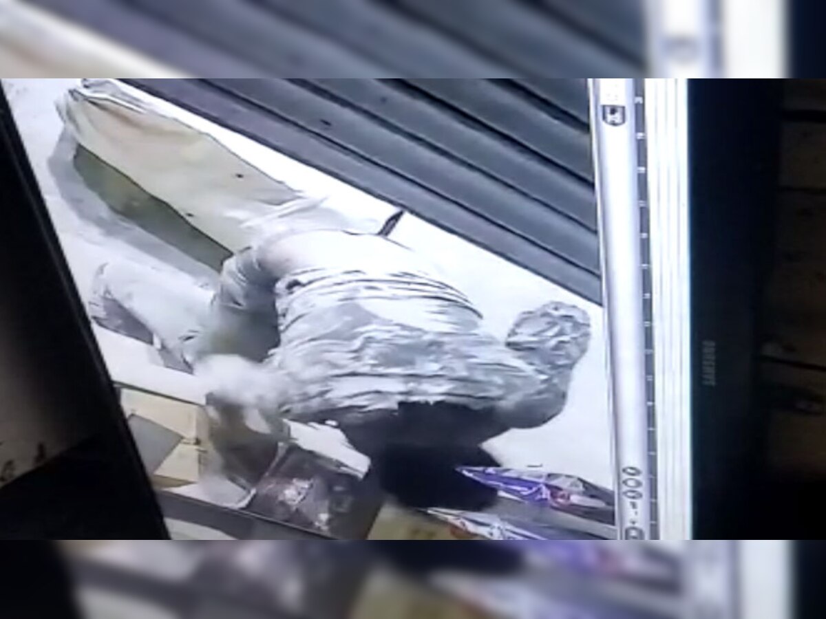 बहरोड़ में बीती रात चोरों का आतंक, पांच दुकानों के ताले तोड़कर माल और नगदी चोरी