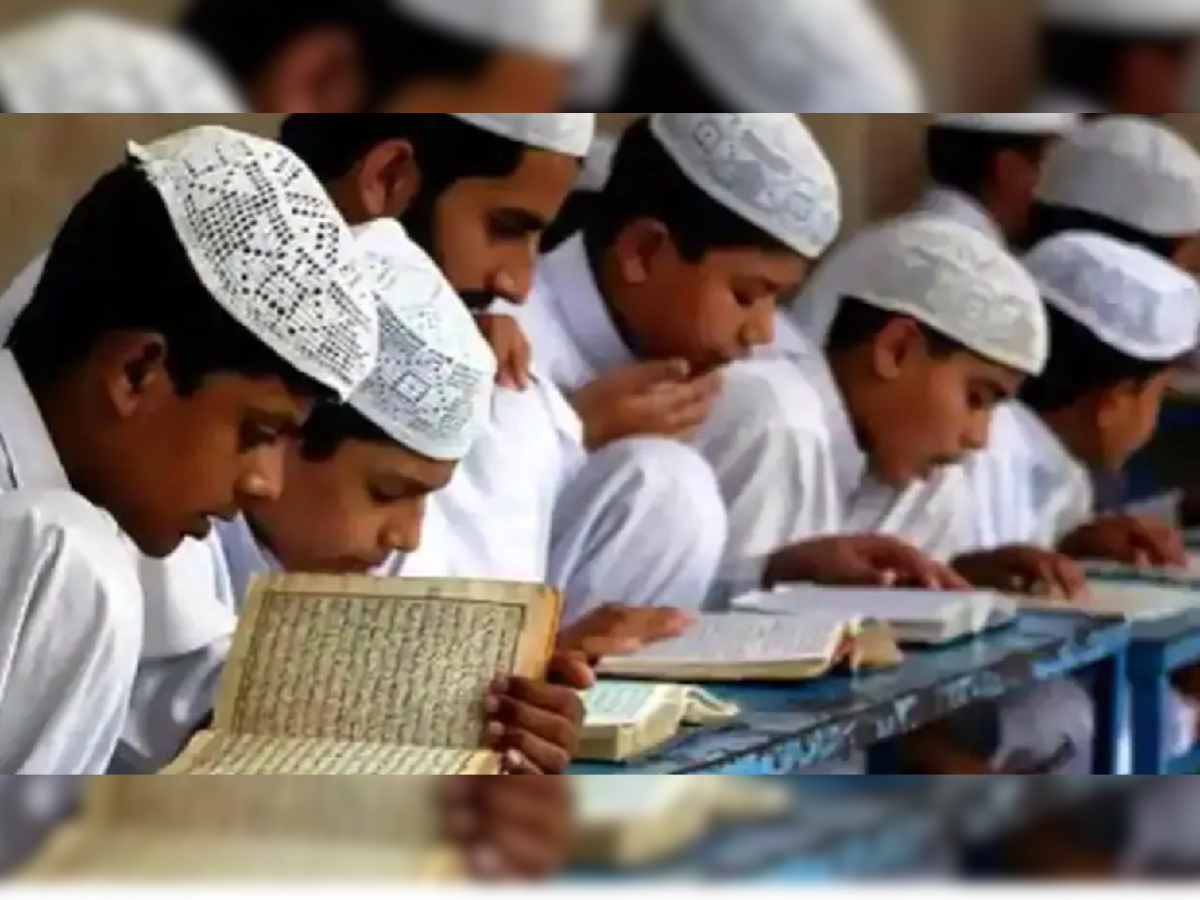 UP Madarsa Reality Check: पीएम-सीएम का नाम नहीं मालूम, लेकिन ओवैसी सबसे फेवरेट नेता, यूपी के मदरसों का रियलटी चेक!