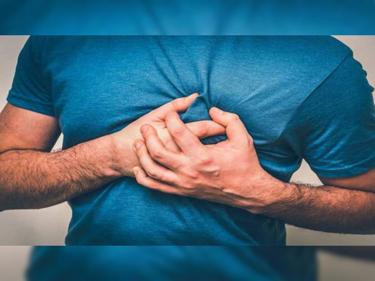 Heart attack warning sign: आखिर चलते-फिरते, नाचते-गाते क्यों आ रहे हार्ट अटैक? तुरंत पहचानें अपने वॉर्निंग सिग्नल