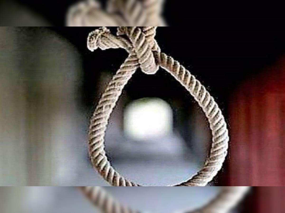 Jharkhand News: गुमला में नाबालिग छात्रा ने फांसी लगाकर की आत्महत्या, मामले की जांच में जुटी पुलिस 