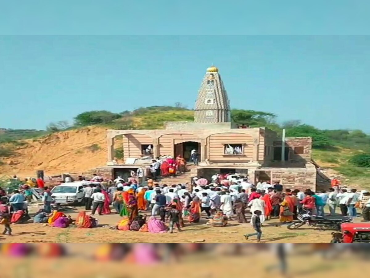 शिवनाथनगर में  छोड़ सिंह बाबा का मंदिर