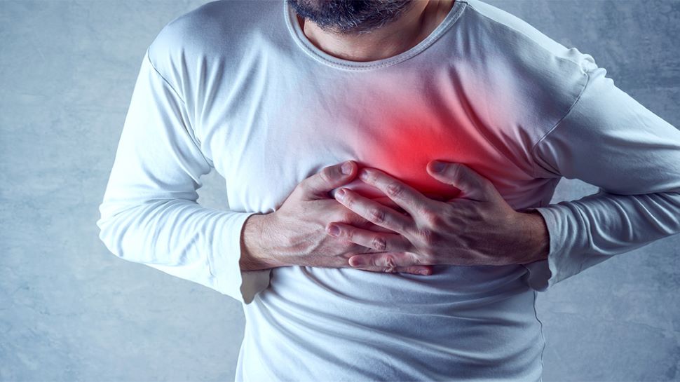 health tips body gives this signal before a heart attack | Heart Attack:  हार्ट अटैक आने से पहले बॉडी देती है ये संकेत, इग्ननोर करना पड़ सकता है भारी  | Hindi News
