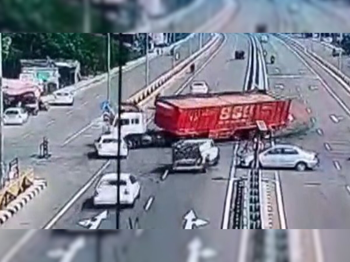 Punjab News: पंजाब में बेकाबू ट्रक ने मचाई तबाही, ड्राइवर की गलती से 3 की दर्दनाक मौत, देखें ये भयावह वीडियो
