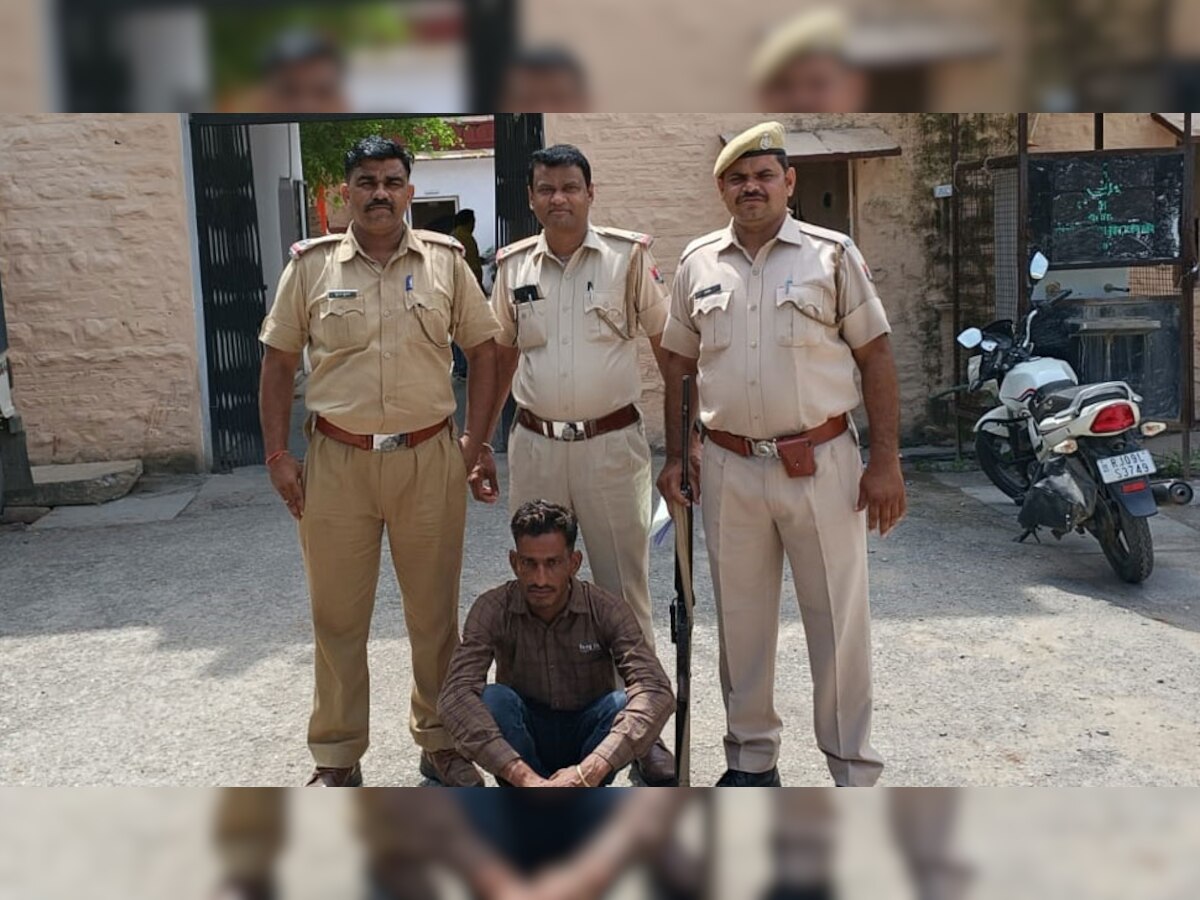 Chittorgarh: 10 साल से फरार नशीले पदार्थ के तस्कर को पुलिस ने पकड़ा