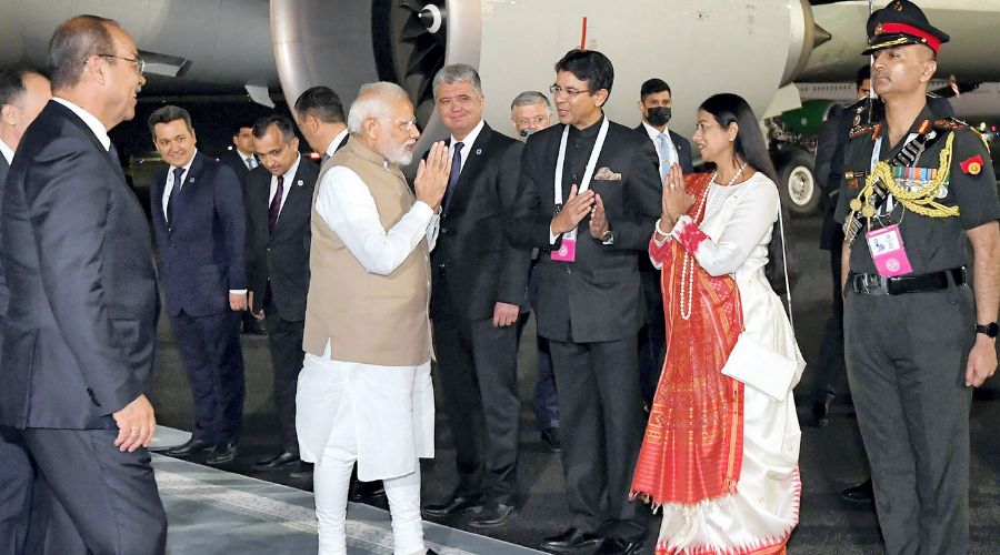 SCO बैठक: समरकंद पहुंचे PM नरेंद्र मोदी, पुतिन-जिनपिंग भी लेंगे हिस्सा