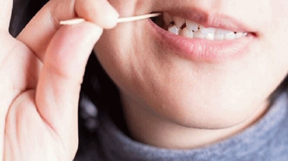 how to clean teeth without toothpick harmful bleeding gums problem know