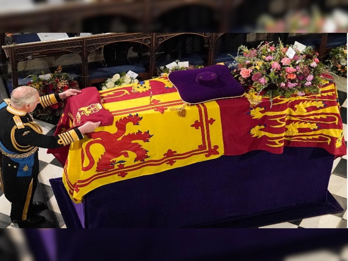 Queen Elizabeth II Funeral: अलविदा महारानी.. क्वीन एलिजाबेथ-2 को पति प्रिंस फिलिप के बगल में दफनाया गया