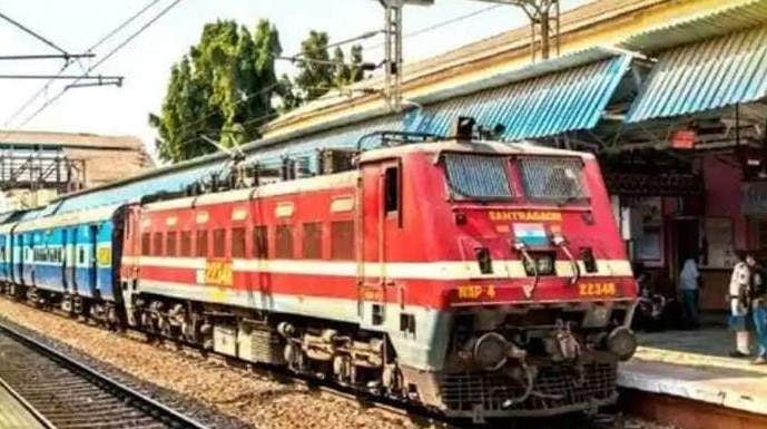 Festive Special Trains: दीवाली और छठ पर मिलेगा कंफर्म टिकट! रेलवे चला रही फेस्टिव स्पेशल ट्रेन