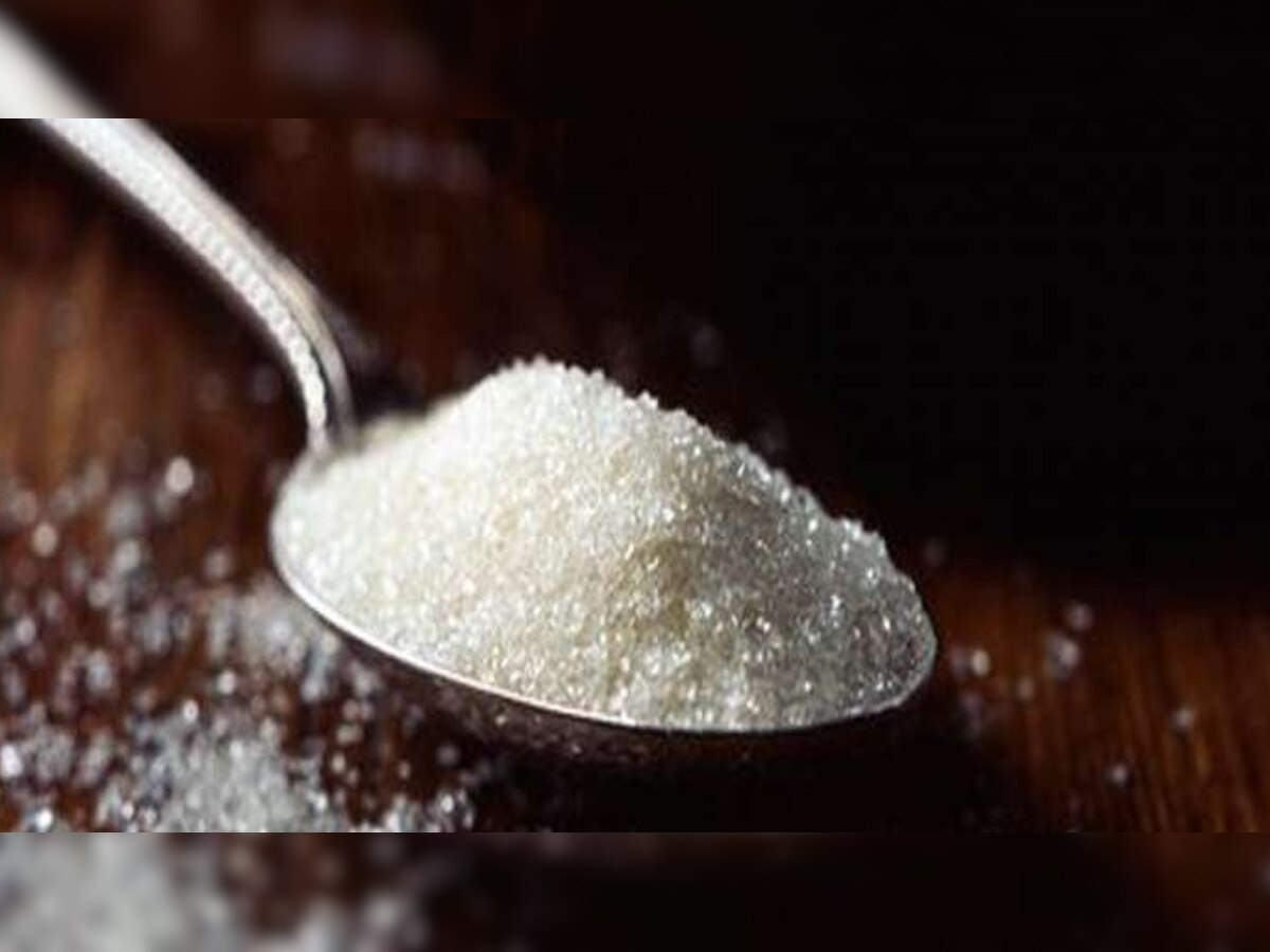 Sugar Side Effects: अगर आप भी खाते हैं हर दिन चीनी, तो आज ही करें इस आदात को बंद!