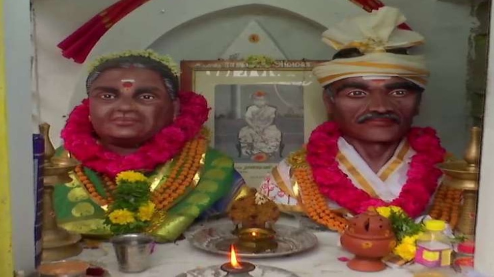 Madurai: बेटे ने माता-पिता को मान लिया भगवान, याद में बनवा दिया मंदिर, रोज करता है पूजा