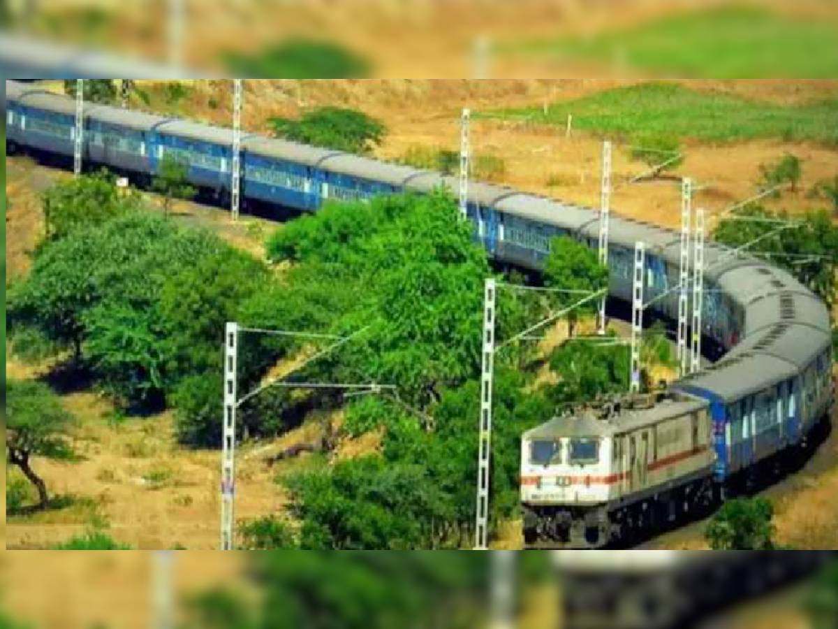 Navratri 2022: रेलवे का खास तोहफा, नवरात्रि पर मां के दर्शन के लिए चलेंगी ये 5 स्पेशल ट्रेनें