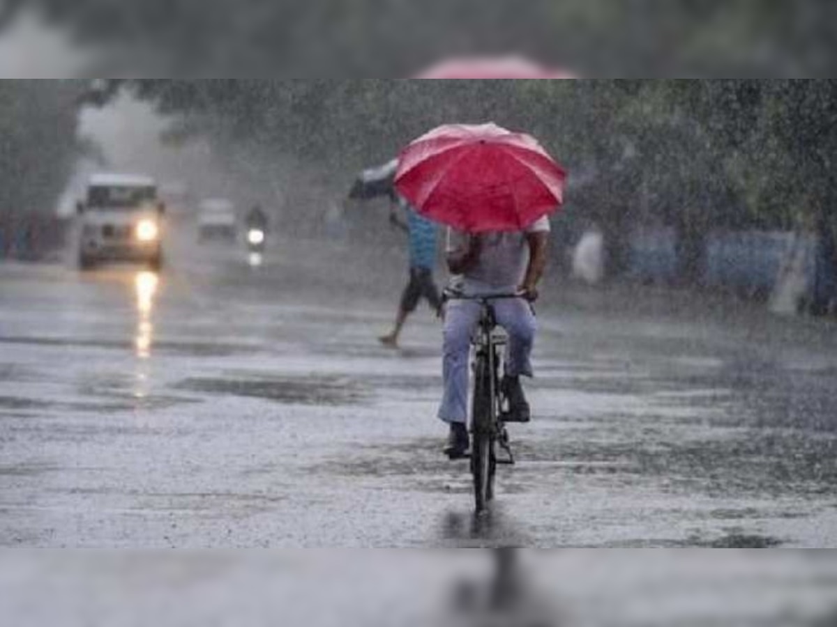 यूपी में बारिश का कहर जारी: कानपुर, लखनऊ समेत इन जिलों में जारी हुआ येलो अलर्ट, जानें अपने जिले का हाल 
