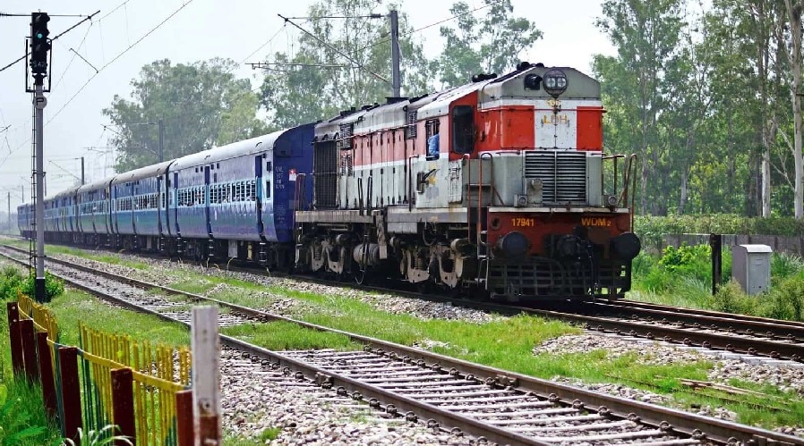 IRCTC Cancelled Trains 24 Sep: रेलवे ने 240 से अधिक ट्रेनें की रद्द, यहां चेक करें लिस्ट