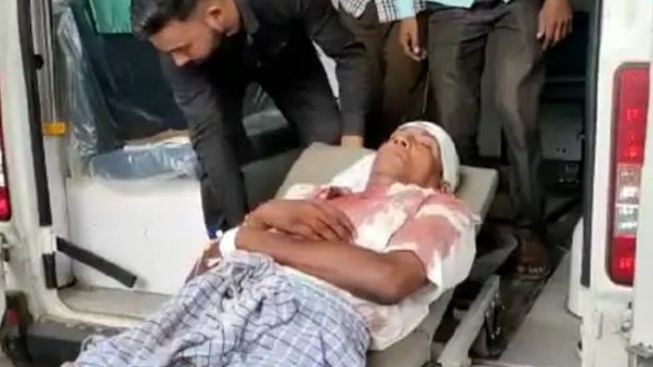 यूपी के सीतापुर में छात्र ने प्रिंसिपल को तमंचे से मारीं गोलियां, कसूर इतना कि उसे डांट दिया था