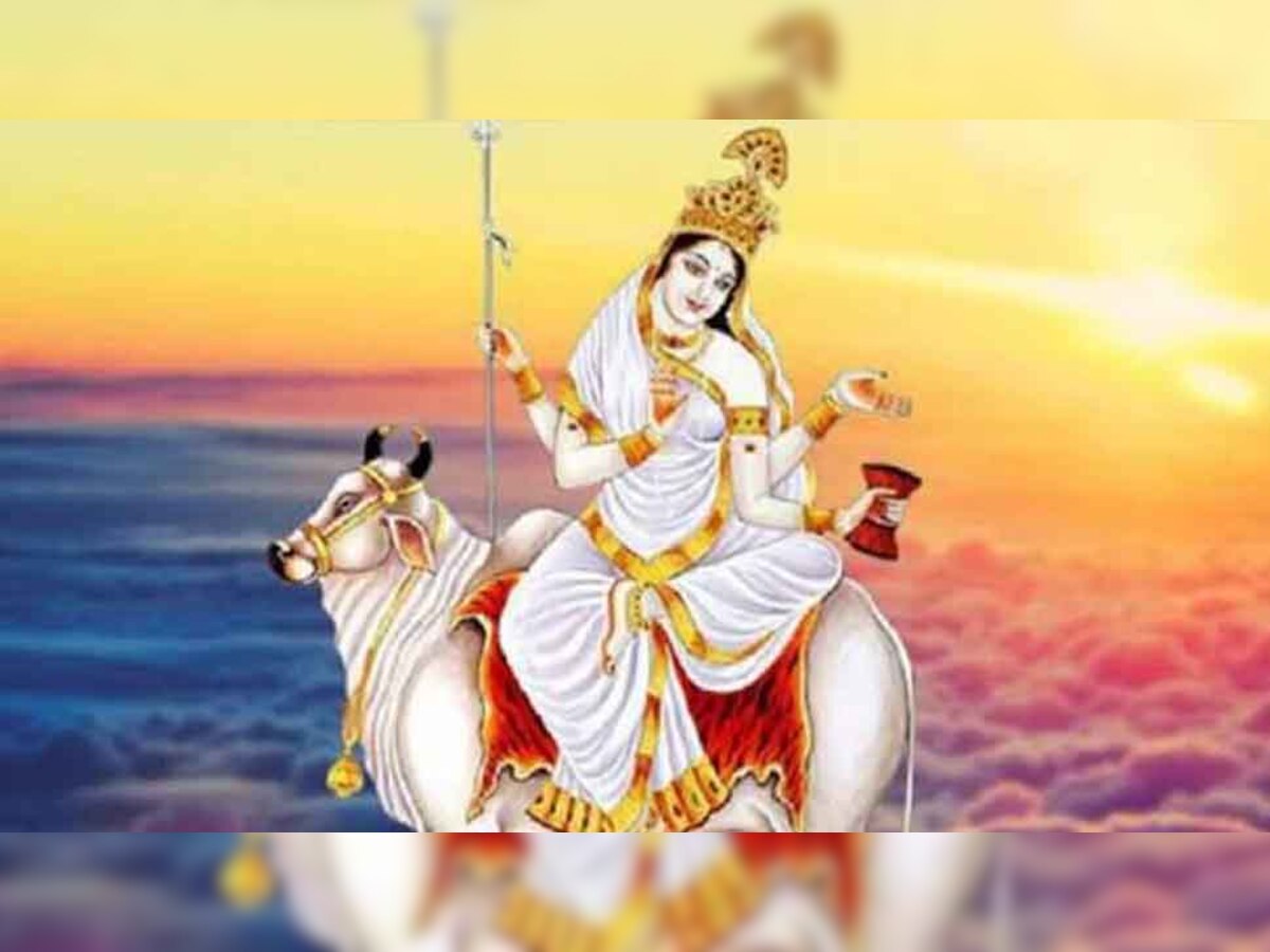 Maa shailputri 2022 Day 1 Puja: नवरात्र के पहले दिन इस विधि से करें मां शैलपुत्री की पूजा, जानें आरती, मंत्र और लाभ
