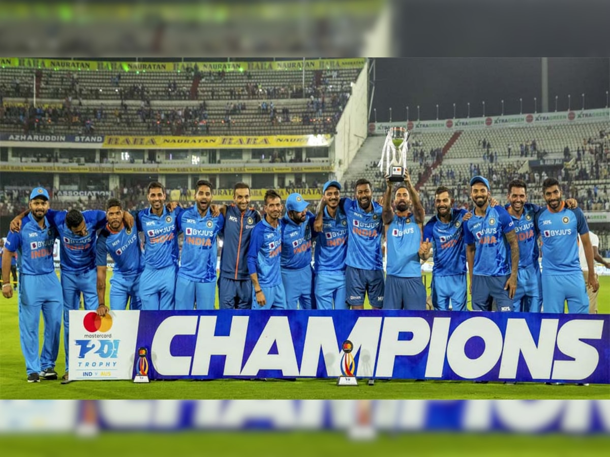 जीत के बाद टीम इंडिया 