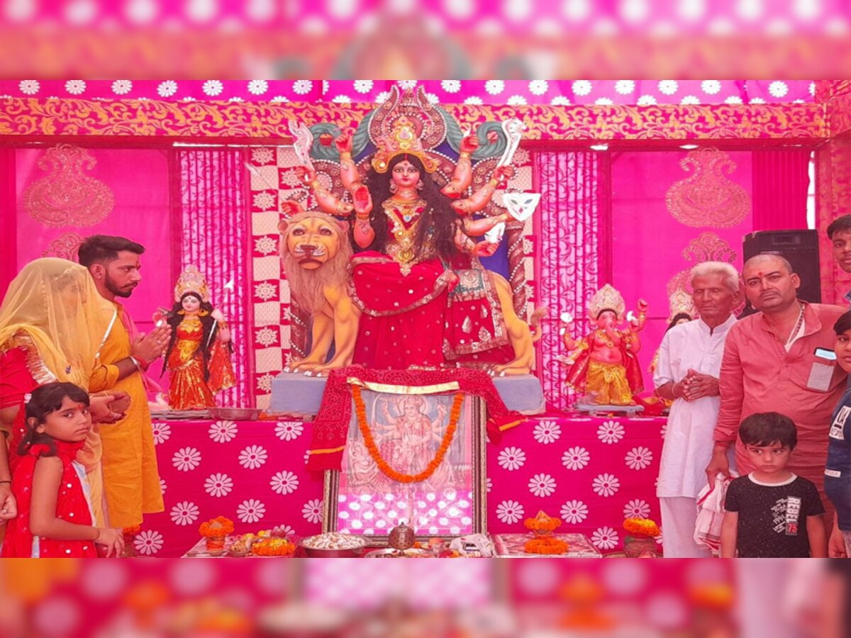 फतेहपुर: नौ दिवसीय दुर्गा पूजा महोत्सव का आगाज, मां भवानी की प्रतिमा की गई स्थापित