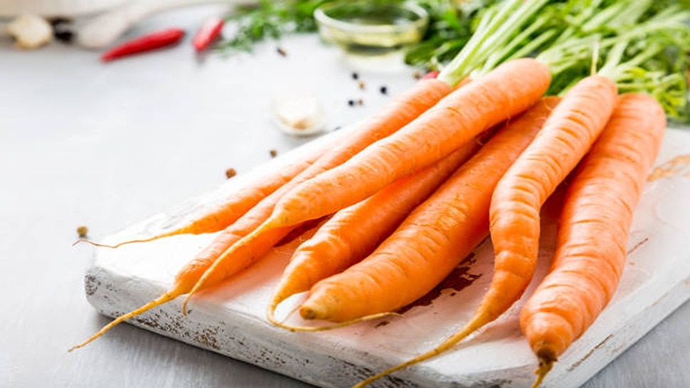 सीताफल और गाजर से बनाएं दूरी 