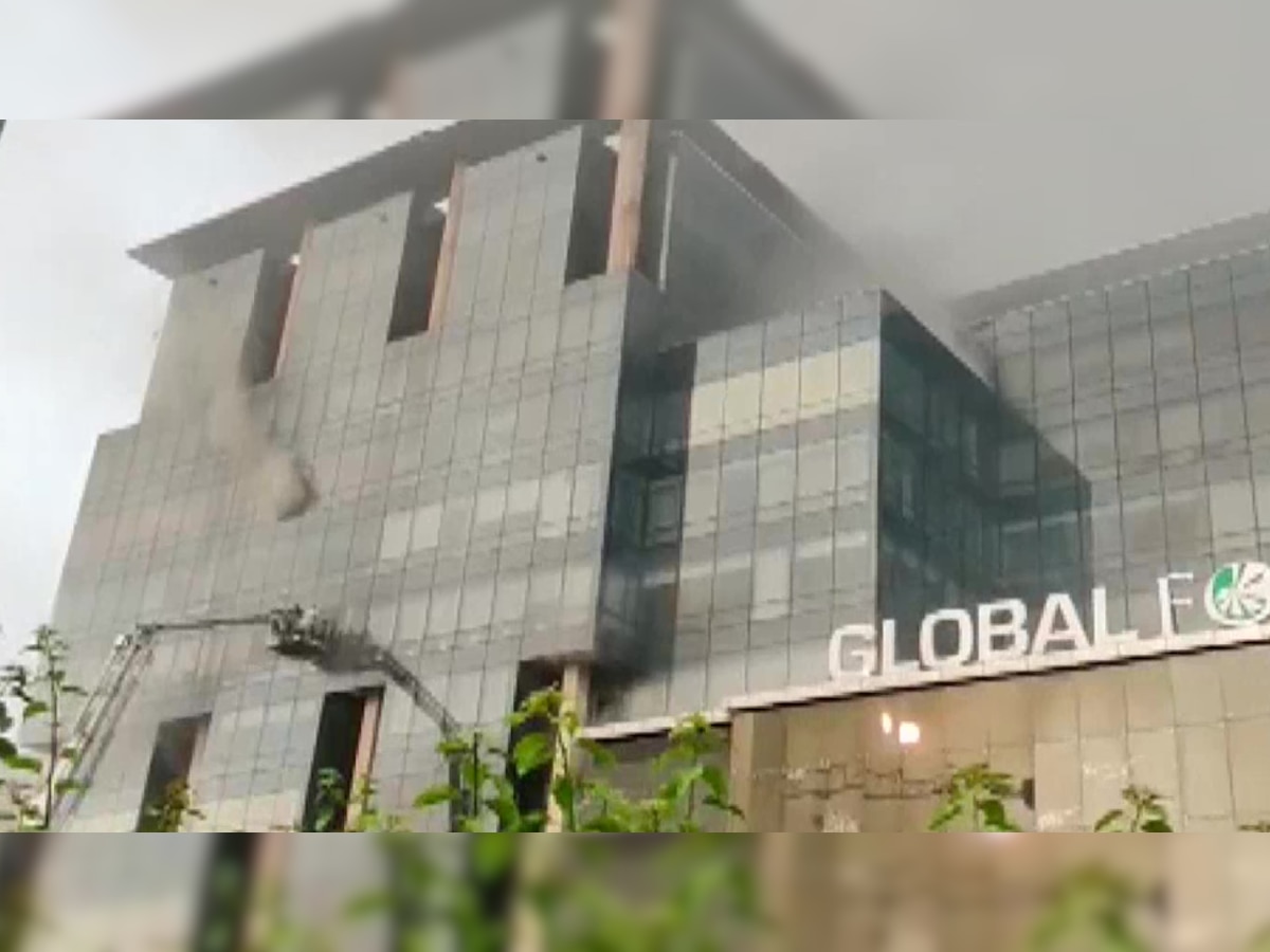 Gurugram Mall Fire: गुरूग्राम के Global Foyer मॉल में लगी आग