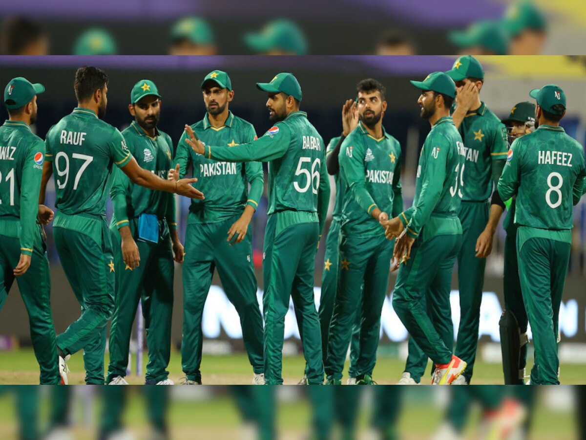 T20 World Cup: रनों के मामले में विराट की बराबरी कर रहा है ये पाकिस्तानी प्लेयर; जड़ा रिकॉर्ड