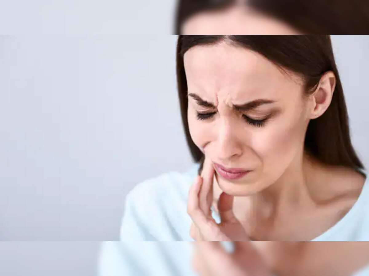 Toothache home remedies: इन 6 तरीकों से पा सकते हैं दांत के दर्द से छुटकारा