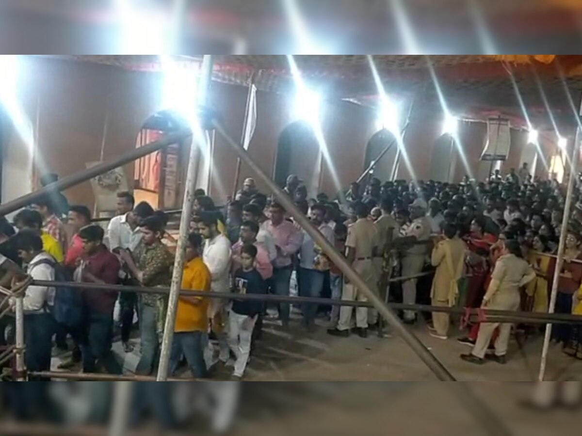Jaipur: शारदीय नवरात्र में आमेर शिला माता मंदिर में श्रद्धालुओं की उमड़ी भीड़ 