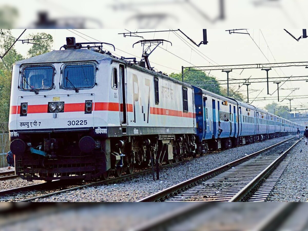 Indian Railways: कितने रुपये में बनती है एक ट्रेन? कीमत का अंदाजा भी नहीं लगा सकते आप