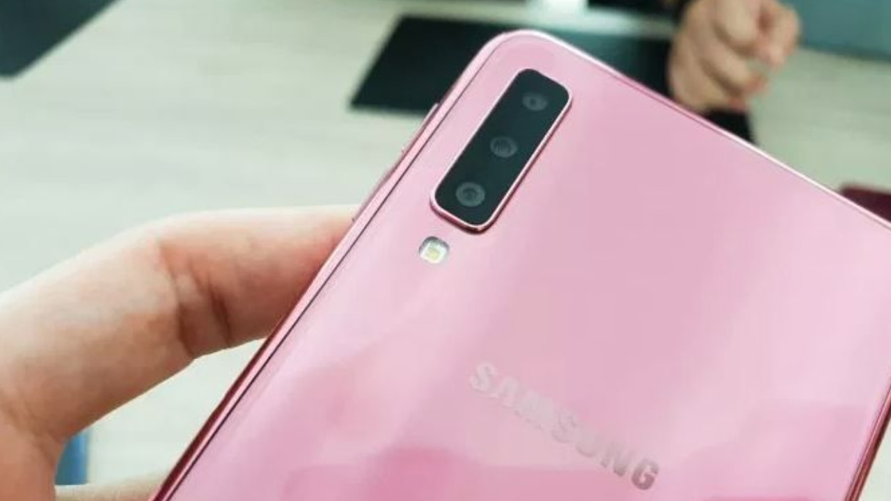 Samsung ने बेहद कम कीमत में लांच किया Galaxy A4S स्मार्टफोन, जानिए क्या होगी खासियत?