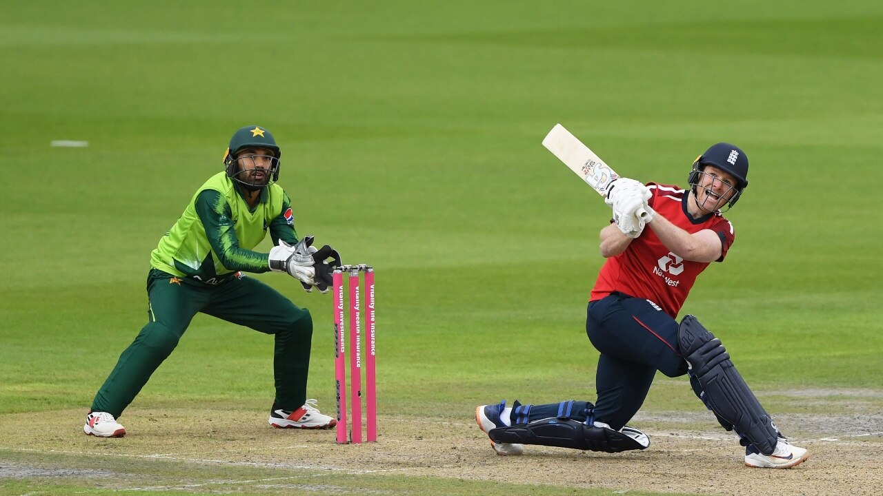इंग्लैंड ने पाकिस्तान को टी20 सीरीज में हराया, 17 साल में पहला दौरा जीत के साथ किया पूरा