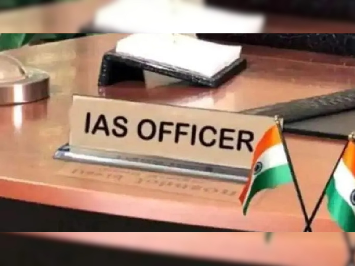 यूपी में 16 IAS अफसरों के तबादले, विभिन्न जिलों में ज्वाइंट मजिस्ट्रेट के पद पर दी गई तैनाती, वाराणसी भेजे गए जयदेव सीएस