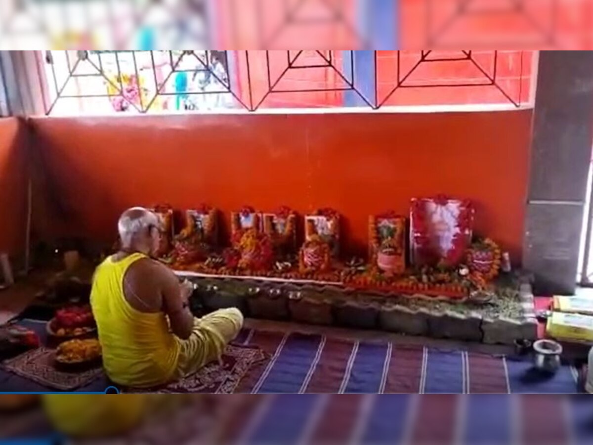 Navratri Rajarppa Mandir: सिद्ध पीठ रजरप्पा मंदिर में उमड़ा भक्तों का सैलाब, सिद्धियों में लीन हैं तांत्रिक