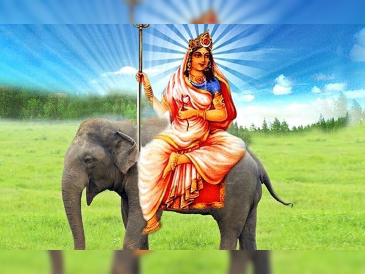 Navratri Devi Vahan: इस बार हाथी पर बैठकर जा रही हैं माता, जानिए क्या पड़ने वाला है देश-समाज पर असर